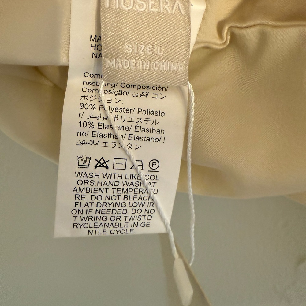 Zara Cream Button-Front Crop Top - Picture 3 of 3